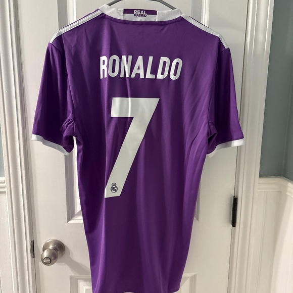 Adidas Real Madrid 2016/2017 Away Jersey - Picture 2 of 4